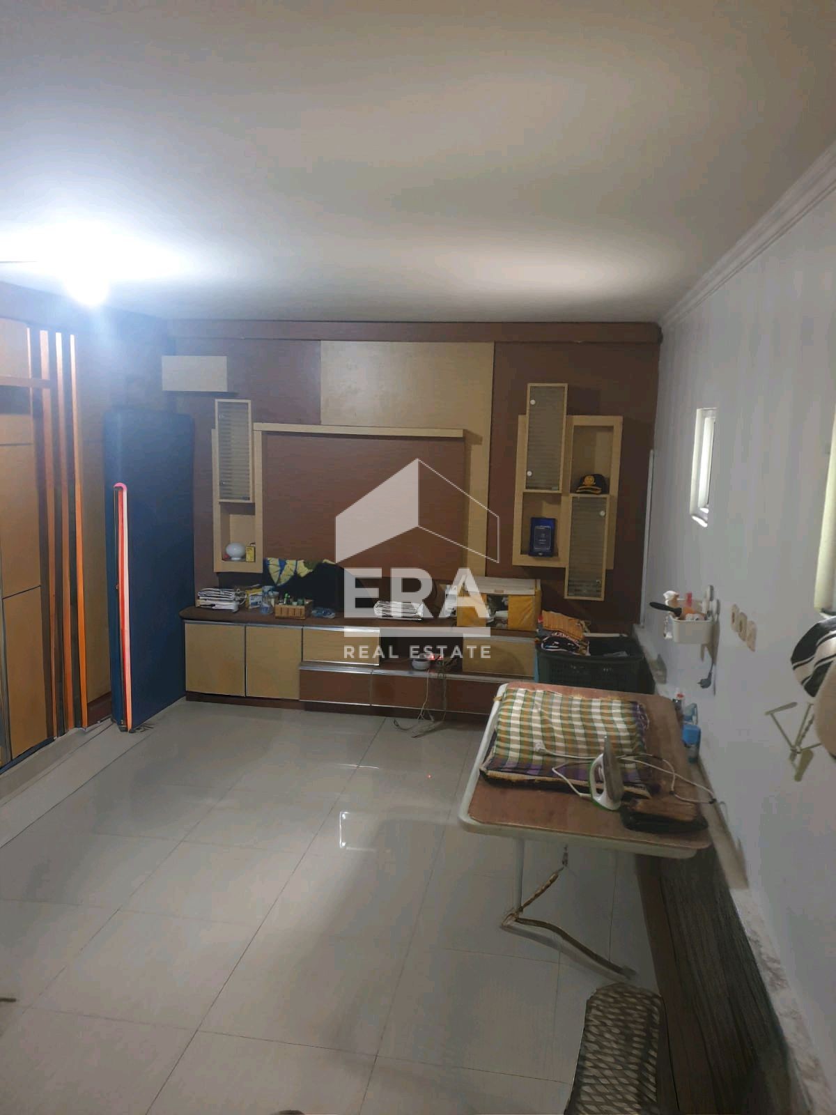 interior 8