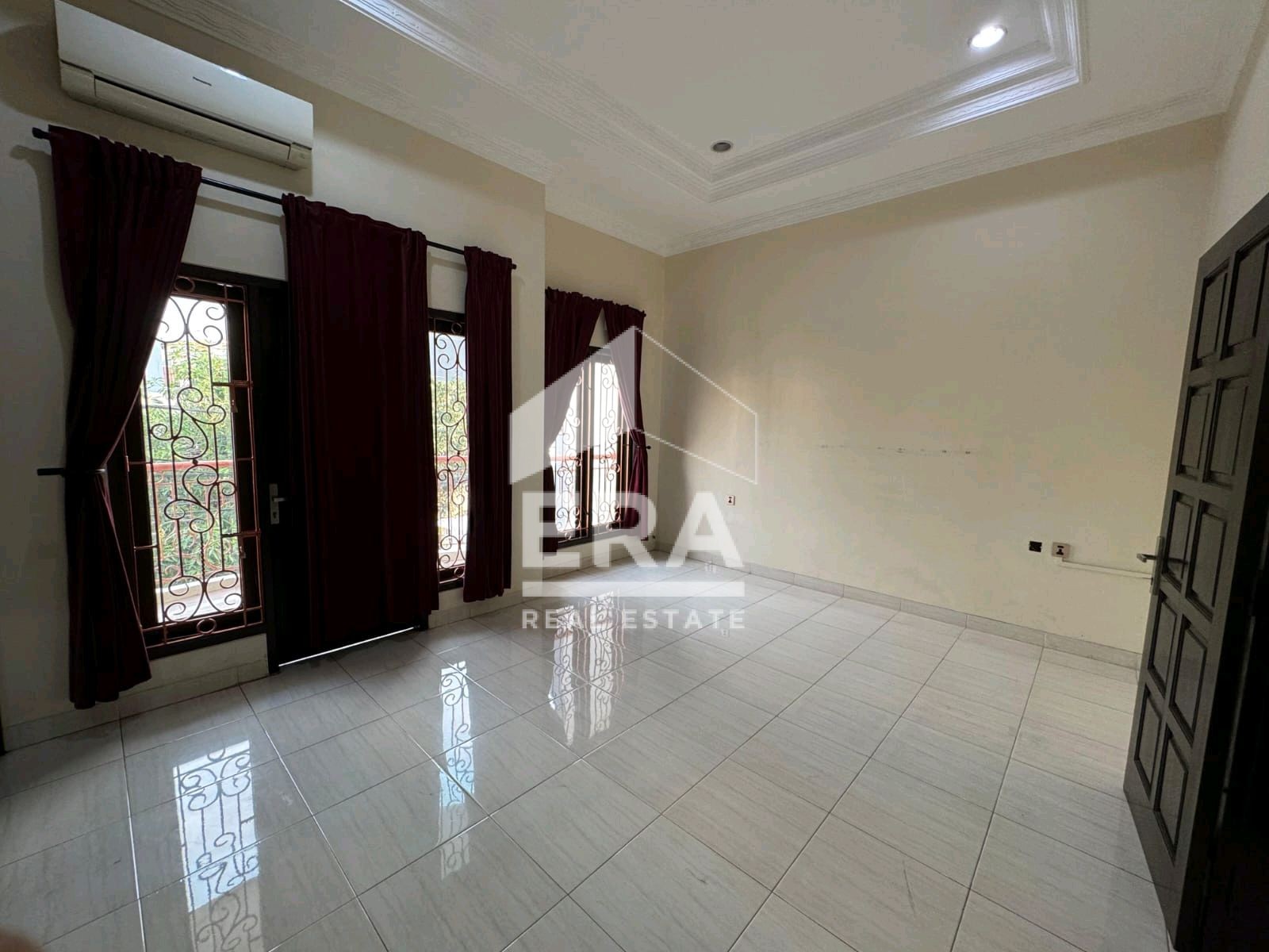 interior 2