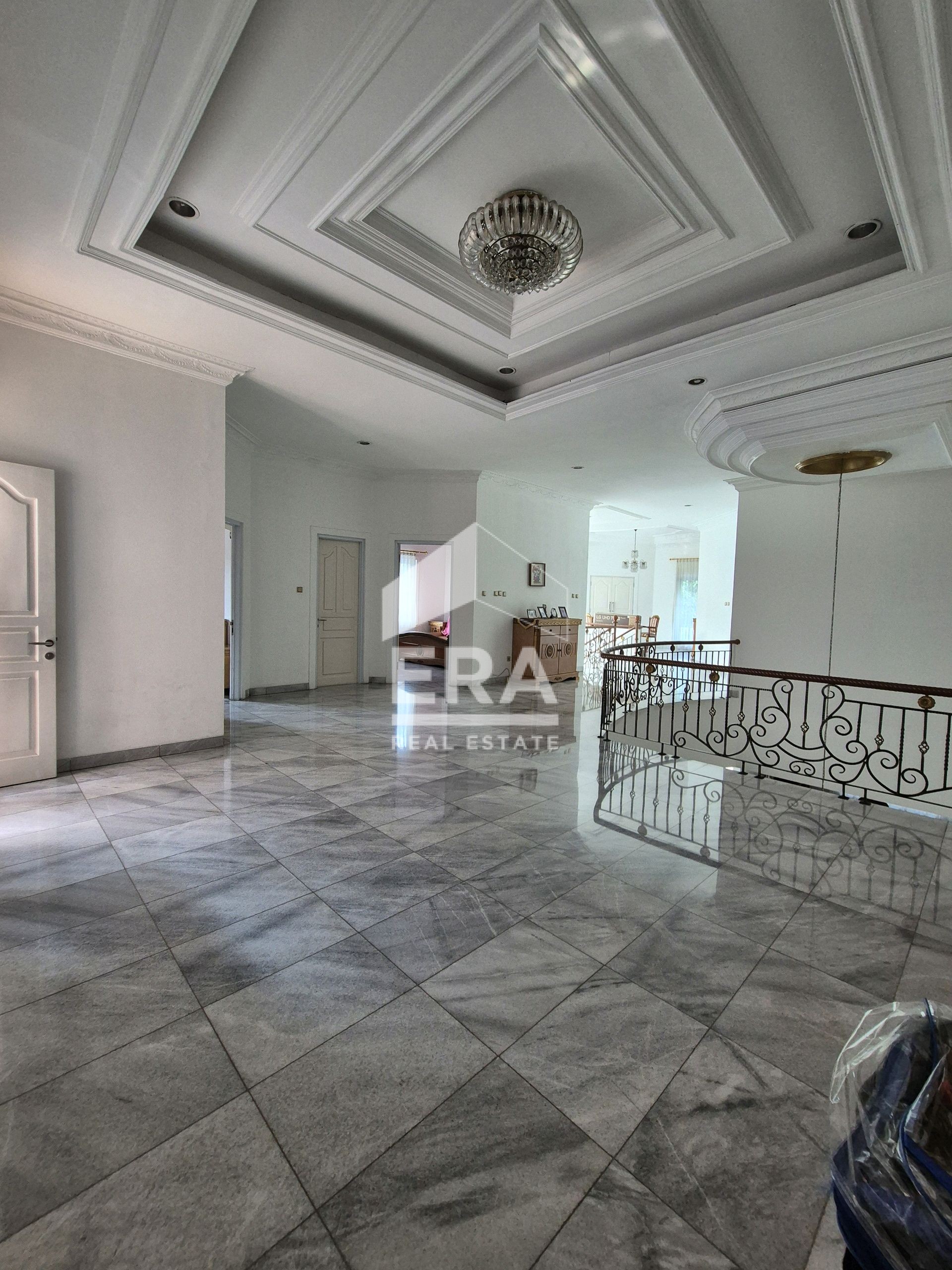 interior 7