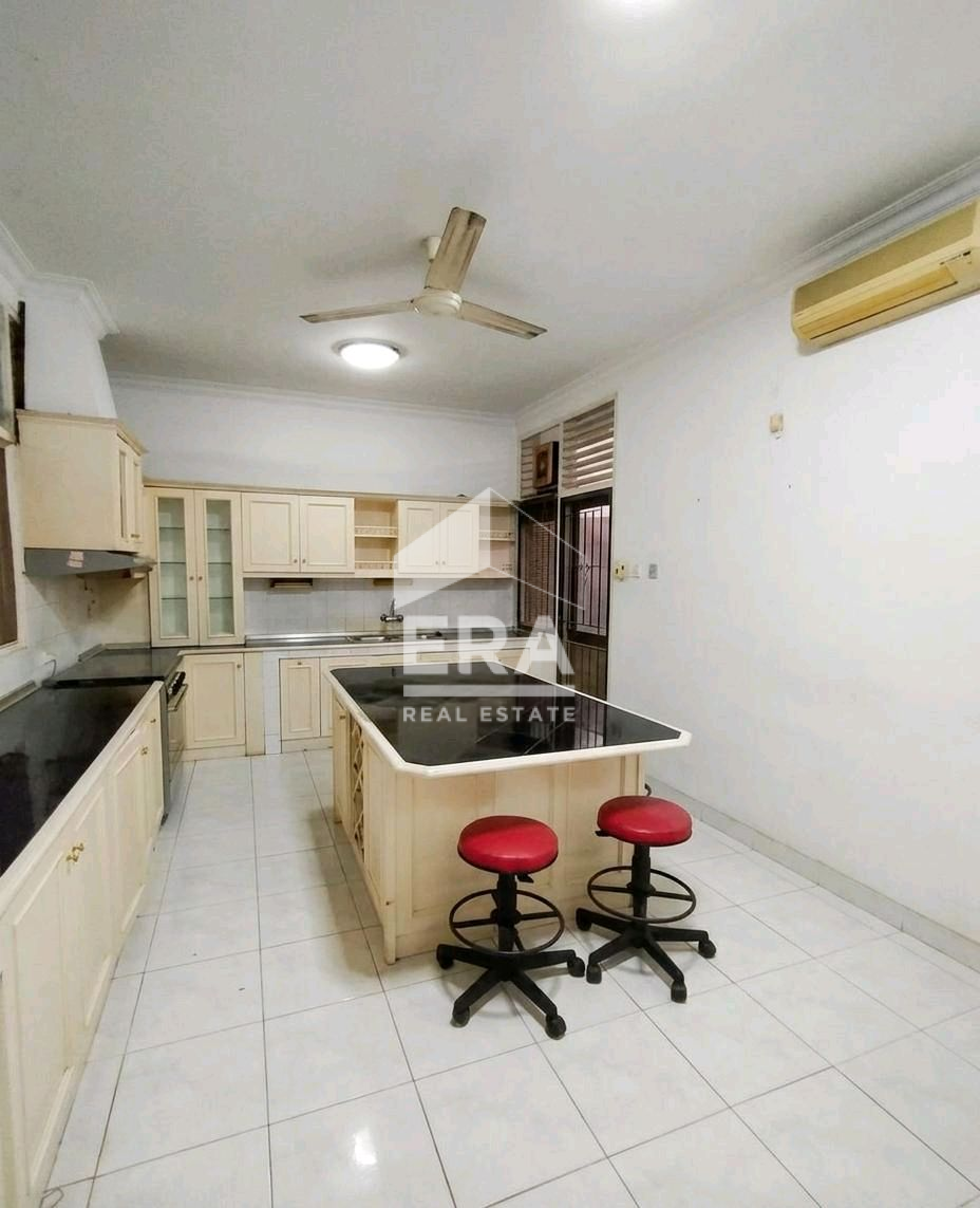 interior 6
