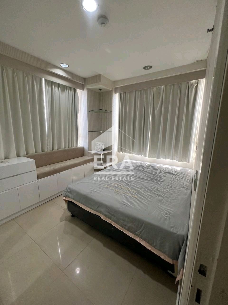 interior 7