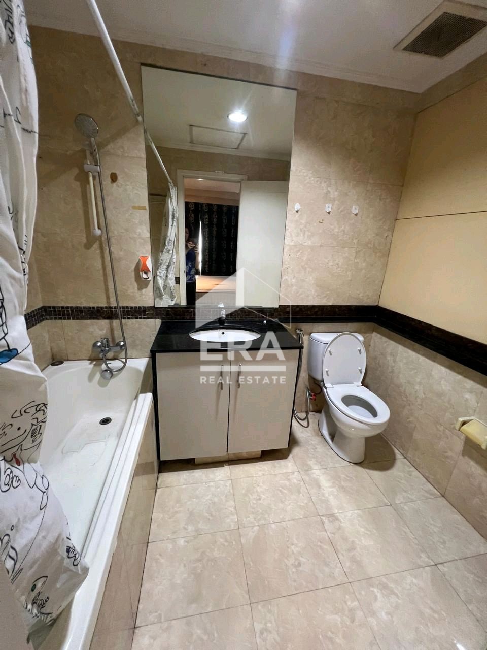 interior 8