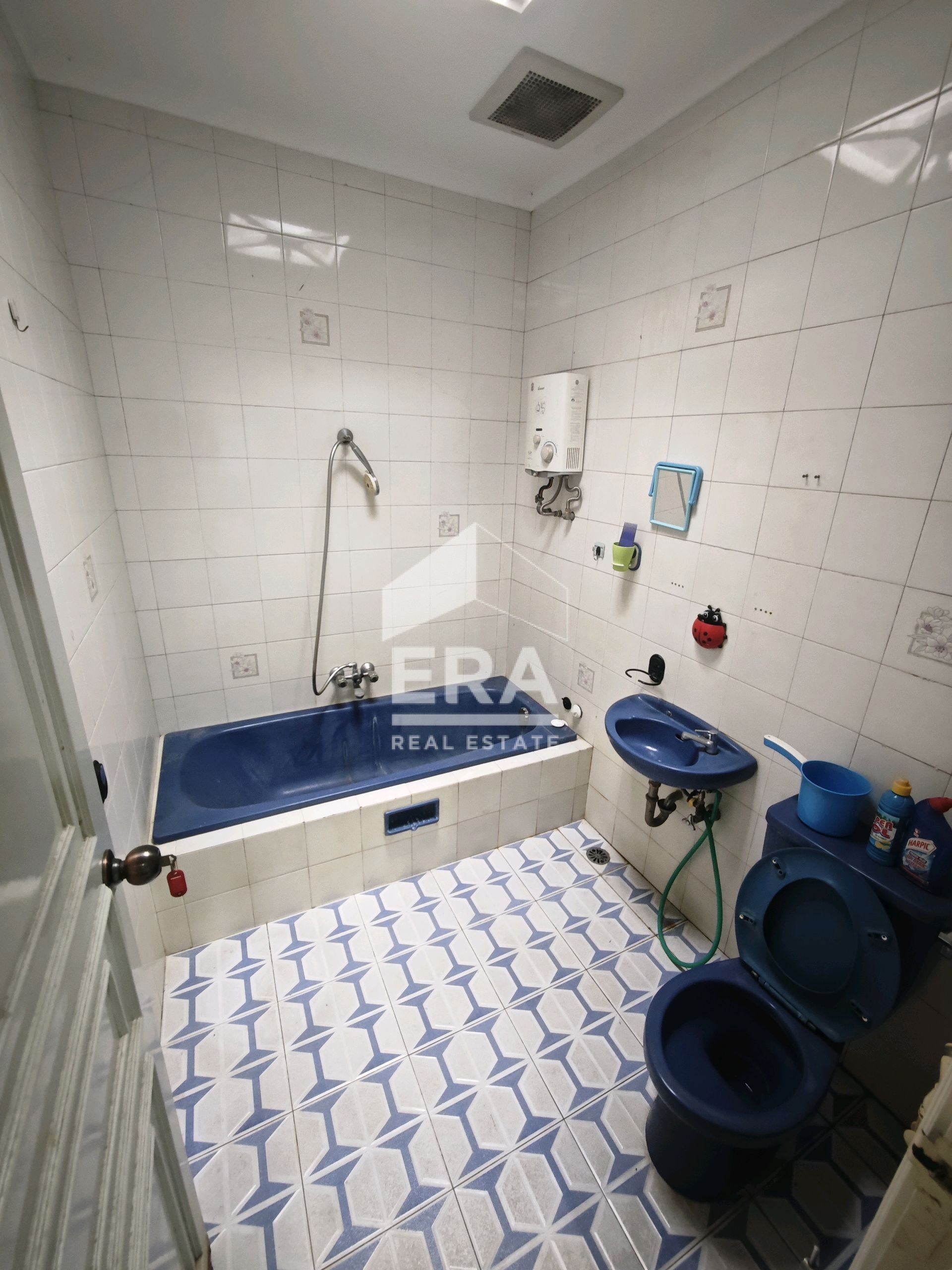 interior 6