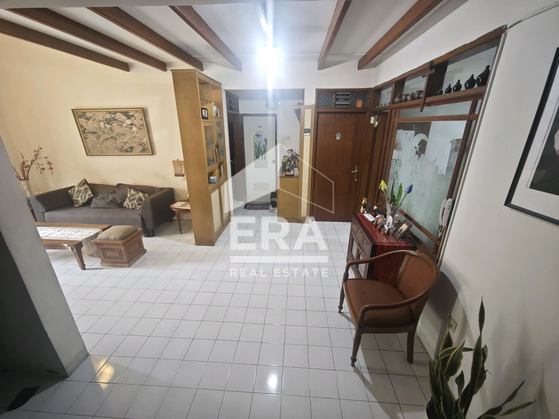 interior 6