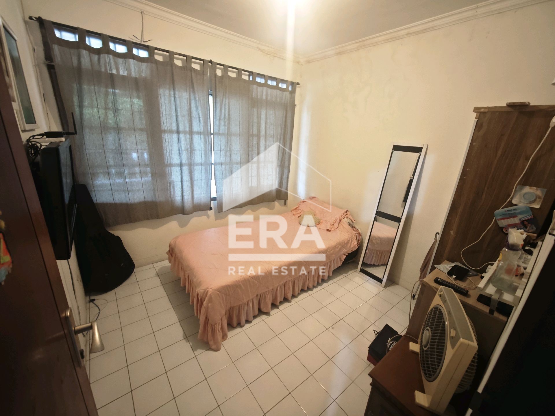 interior 9