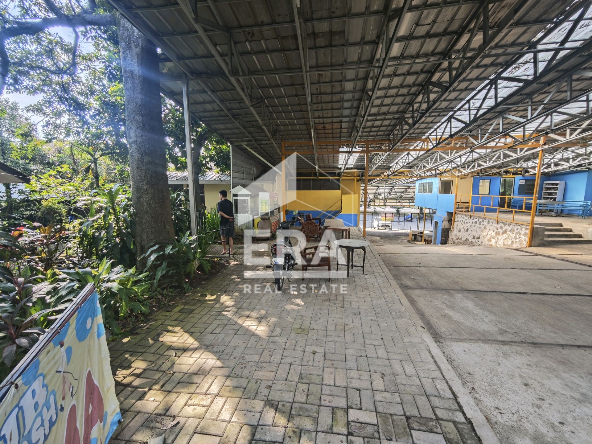 interior 8