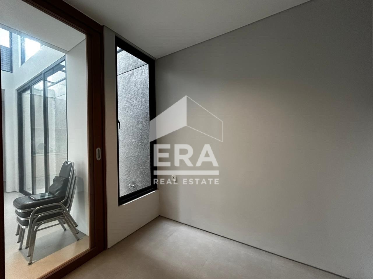 interior 4