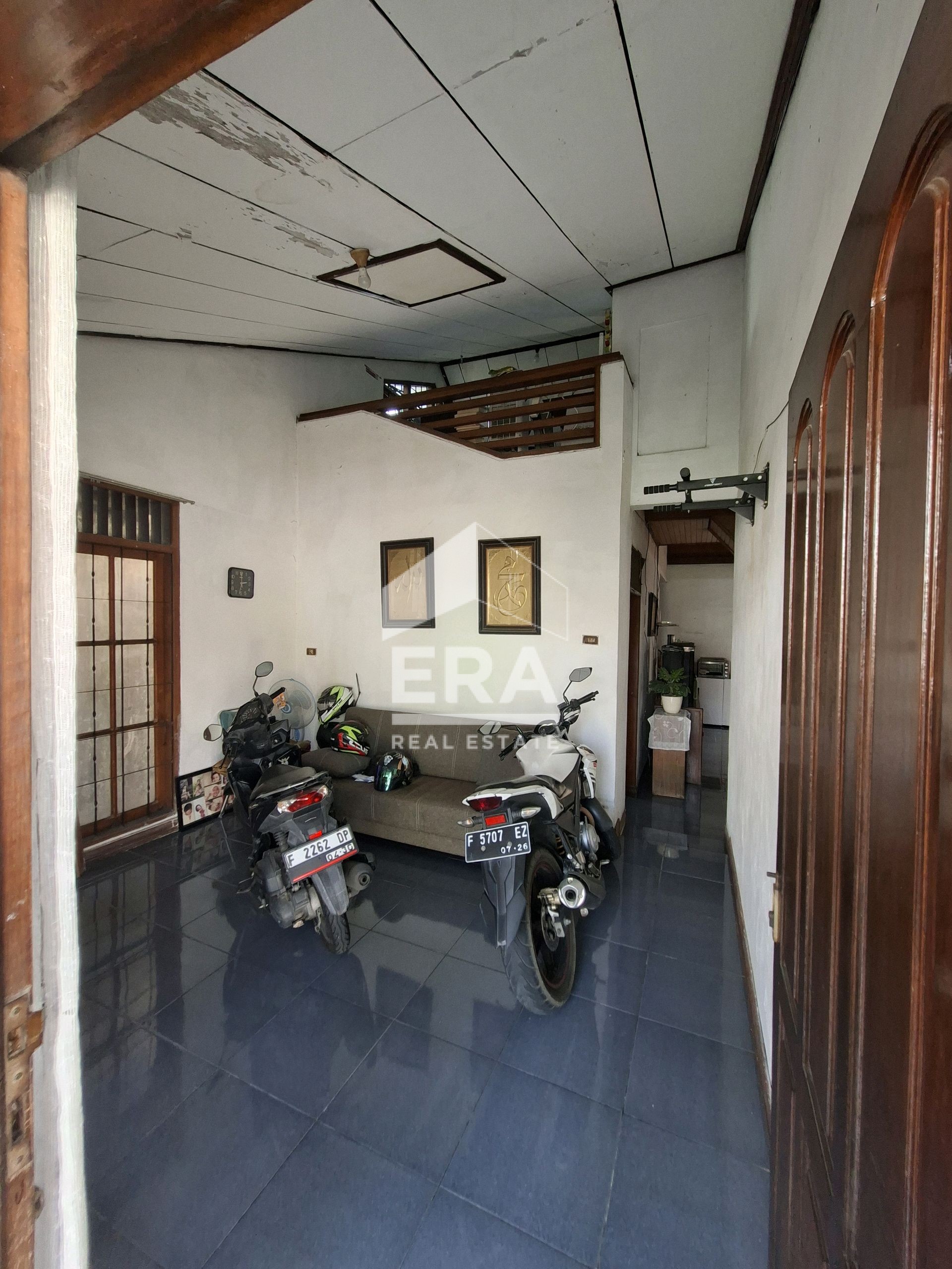 interior 6