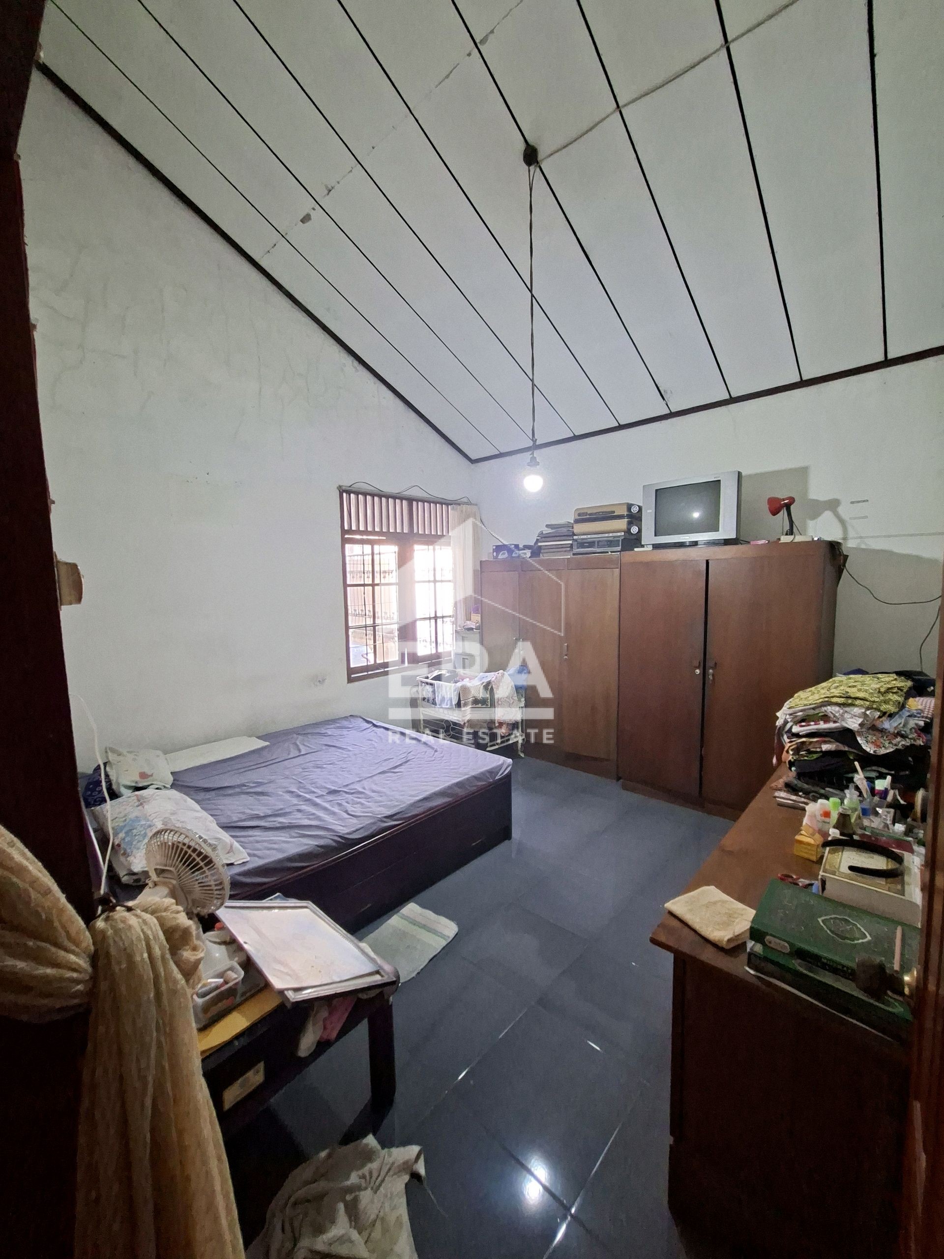 interior 8