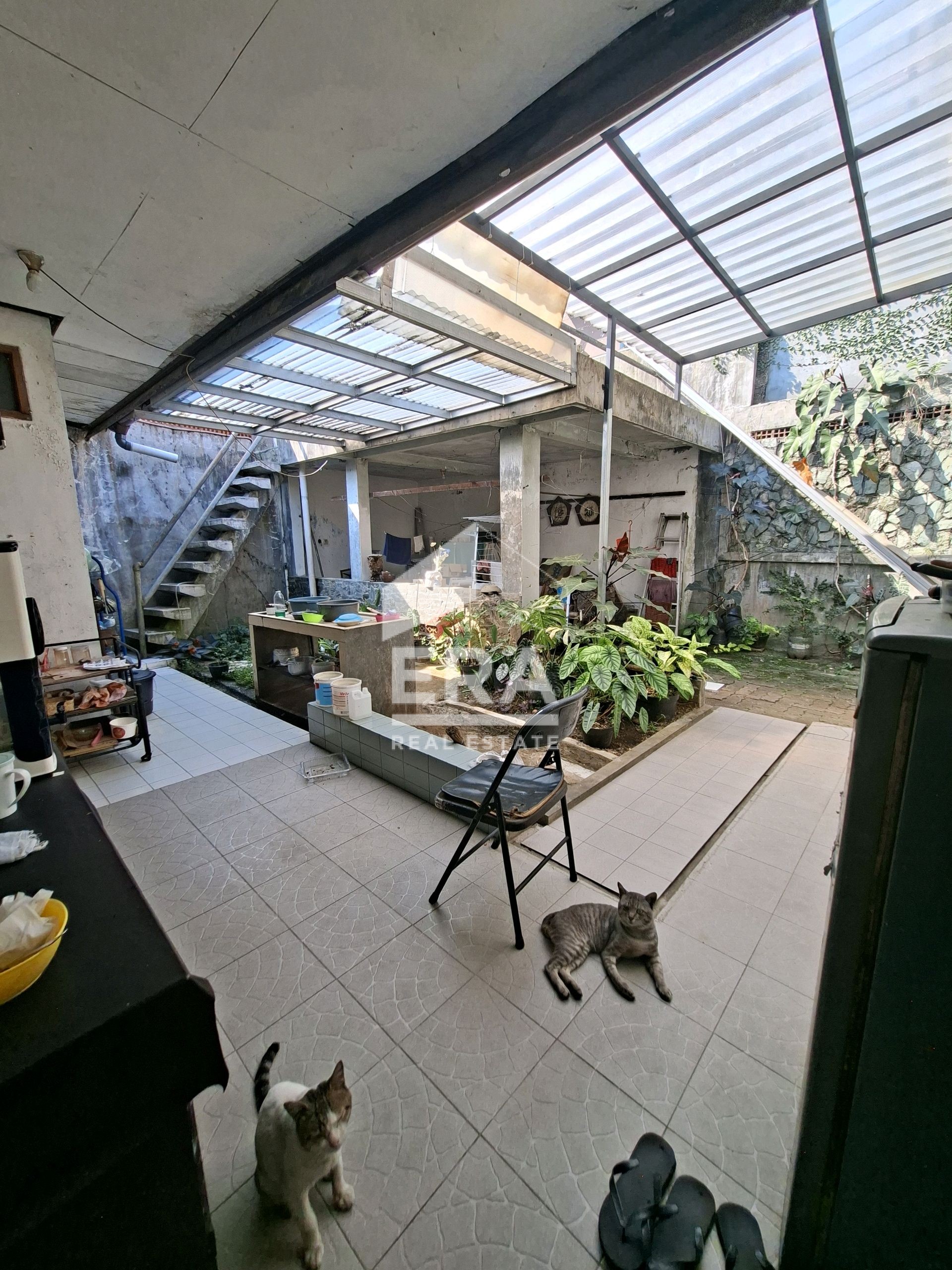interior 9