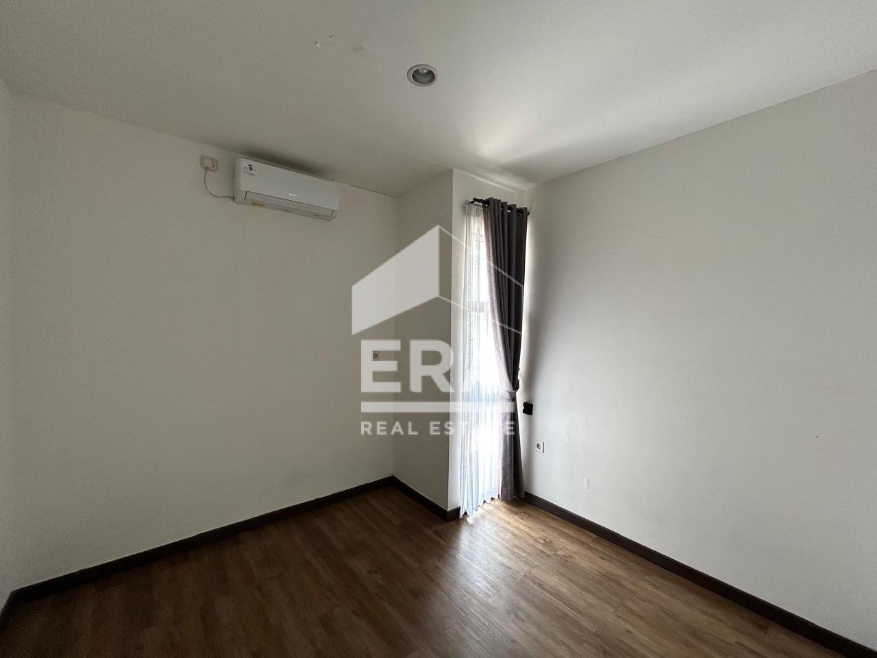 interior 6