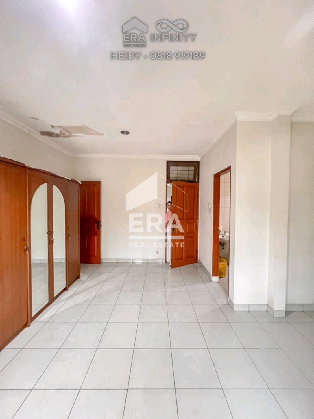 interior 2