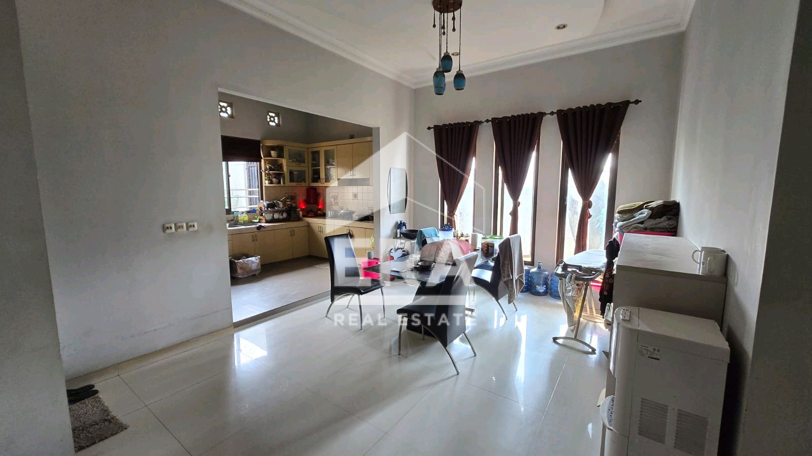 interior 2