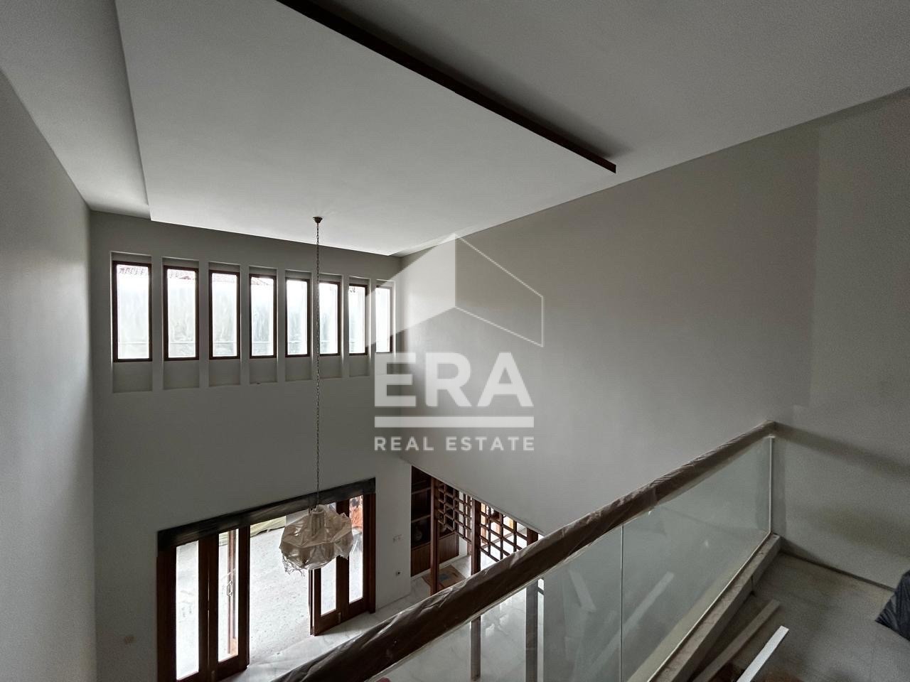 interior 4