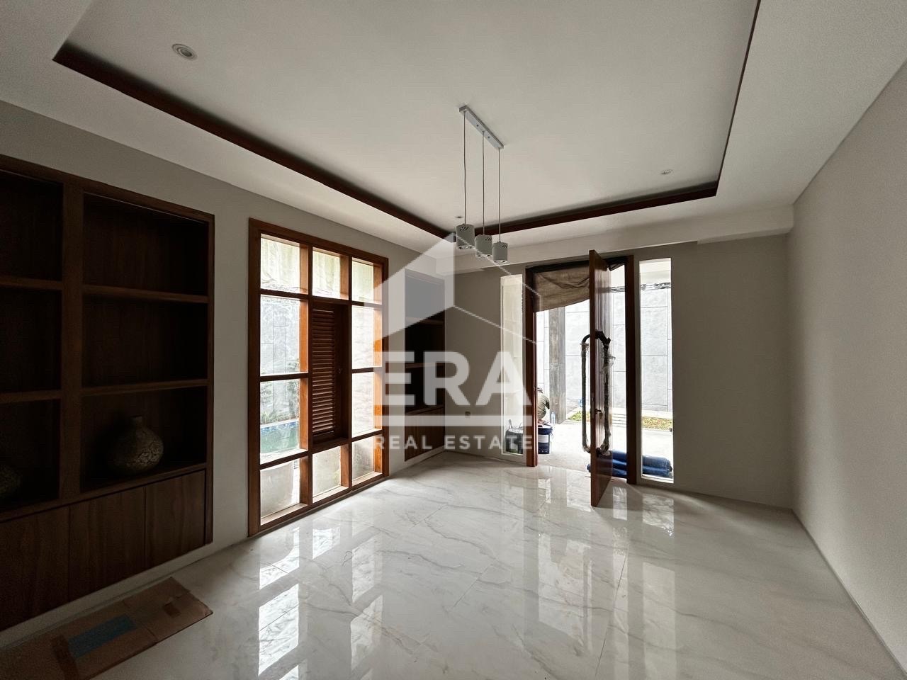 interior 8