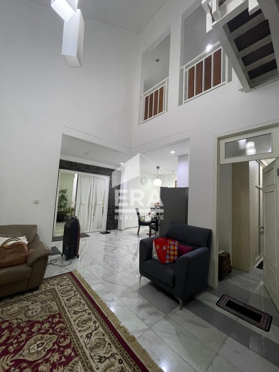 interior 9