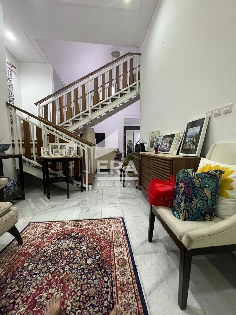 interior 10