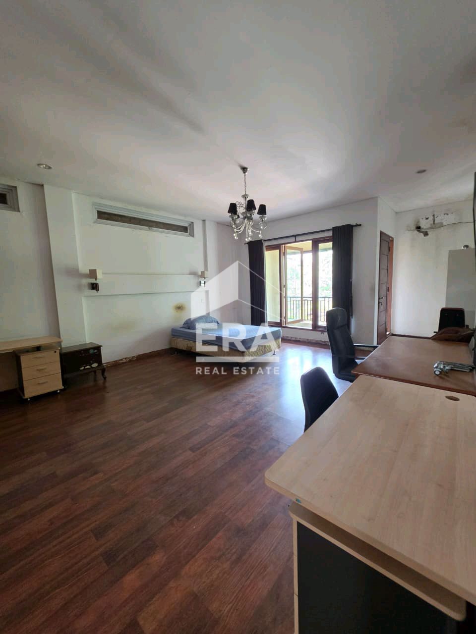 interior 6
