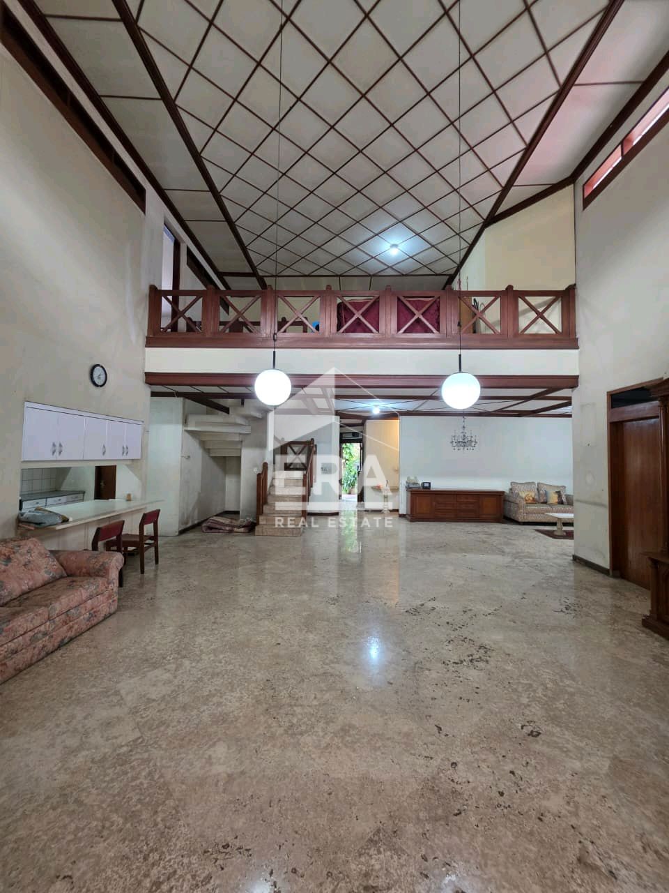 interior 10
