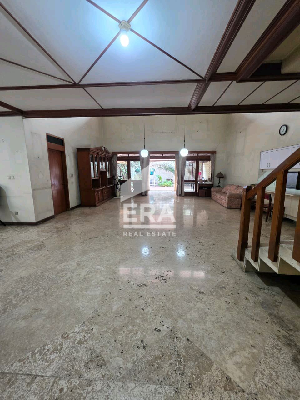 interior 2
