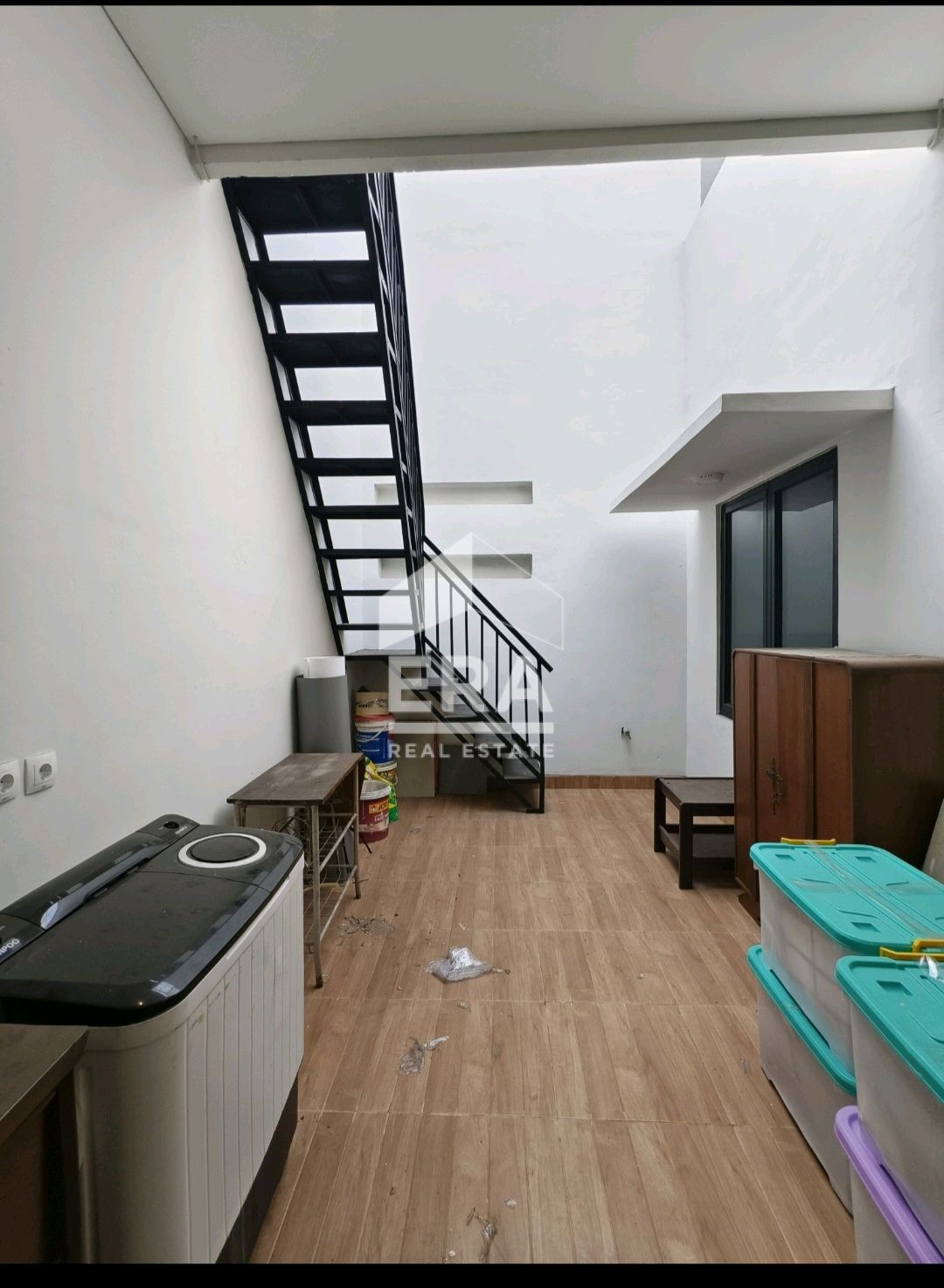 interior 2