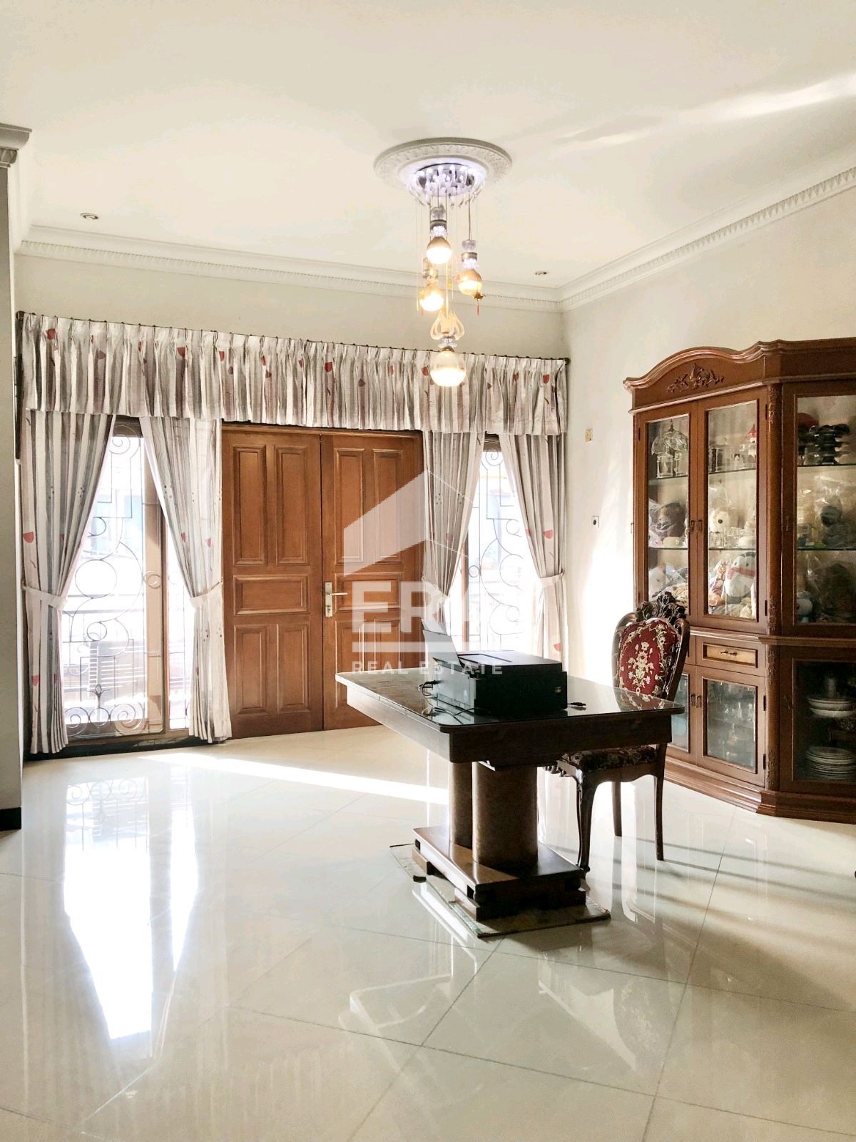 interior 3