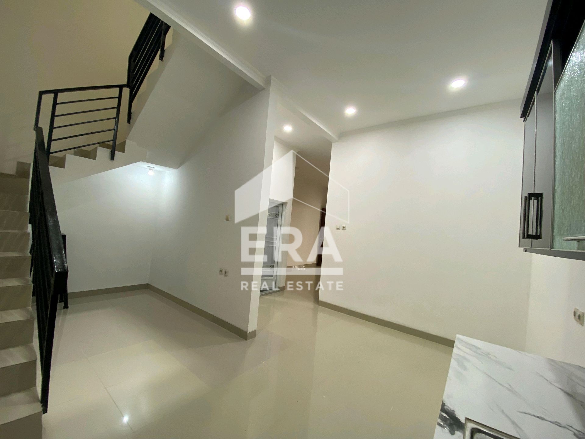 interior 6
