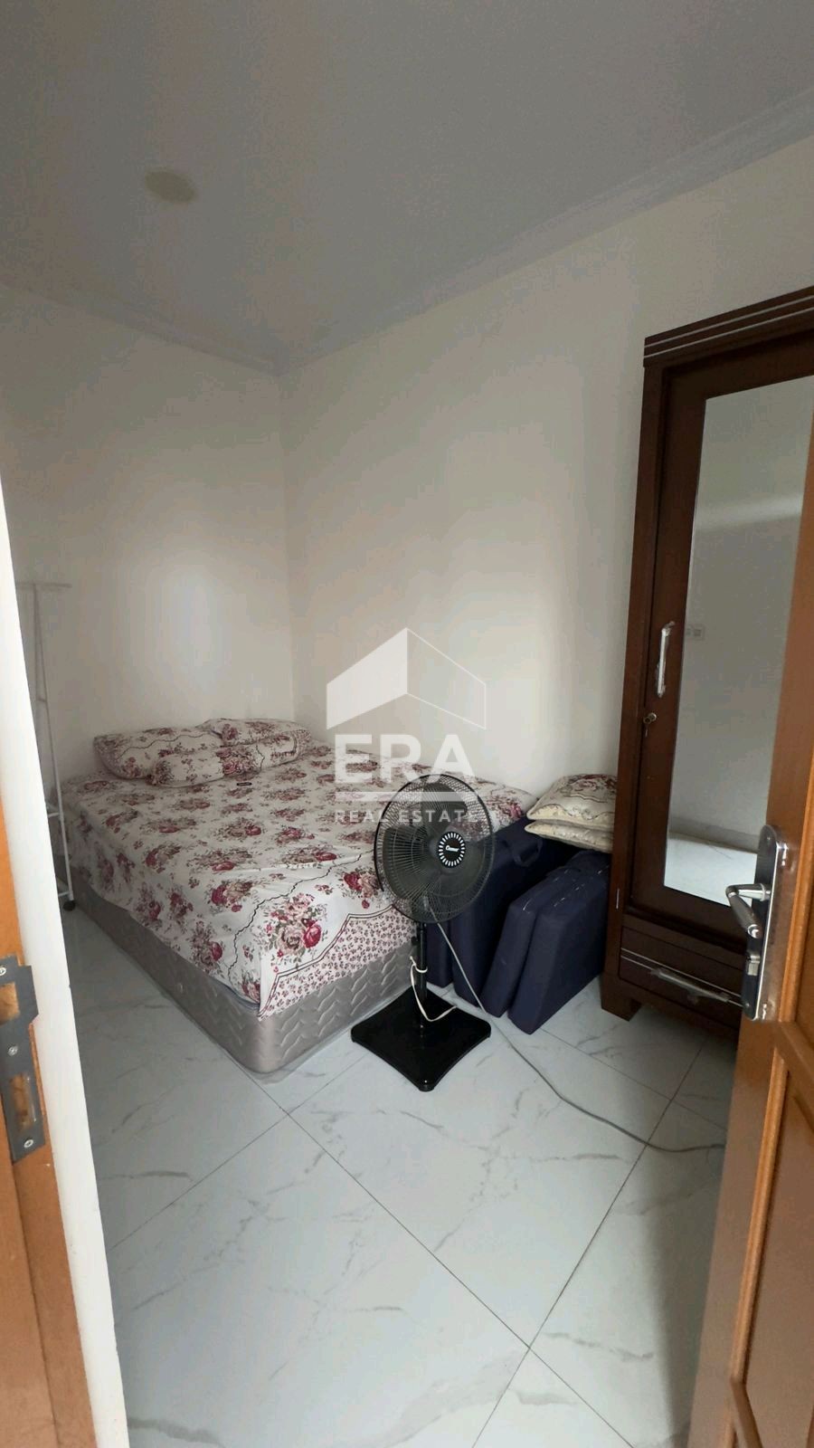 interior 8