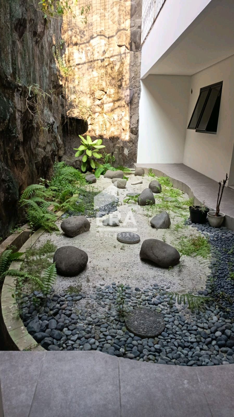 interior 6