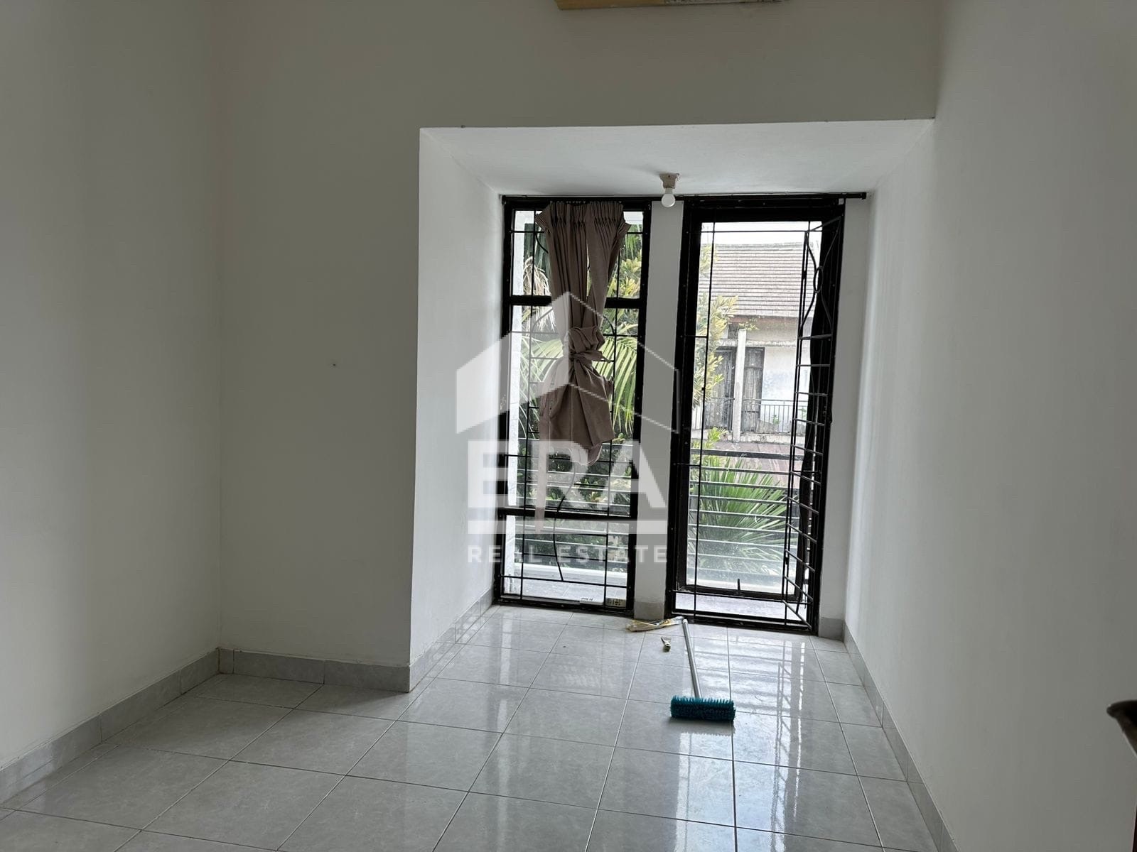 interior 9
