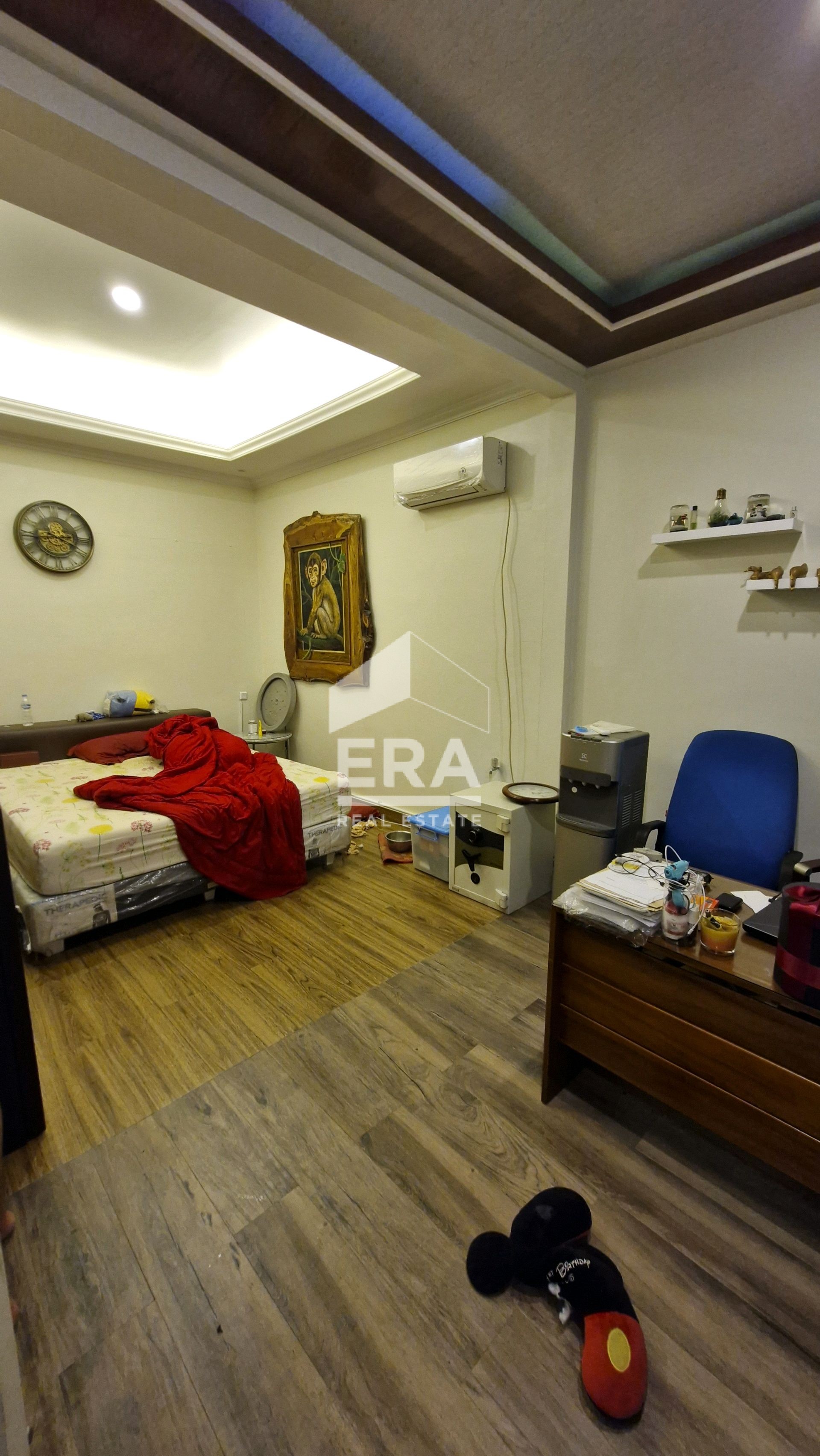 interior 6