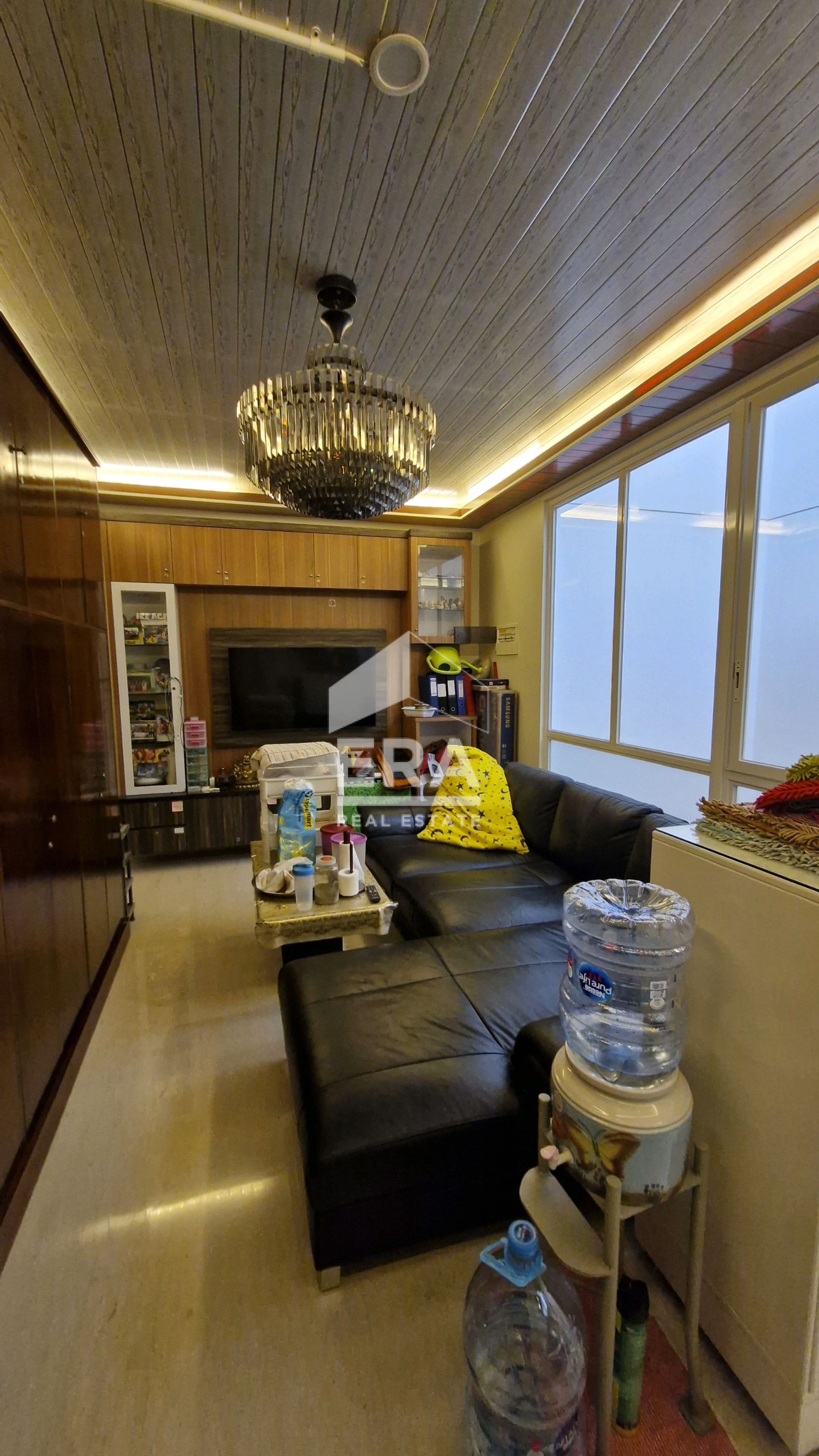 interior 8