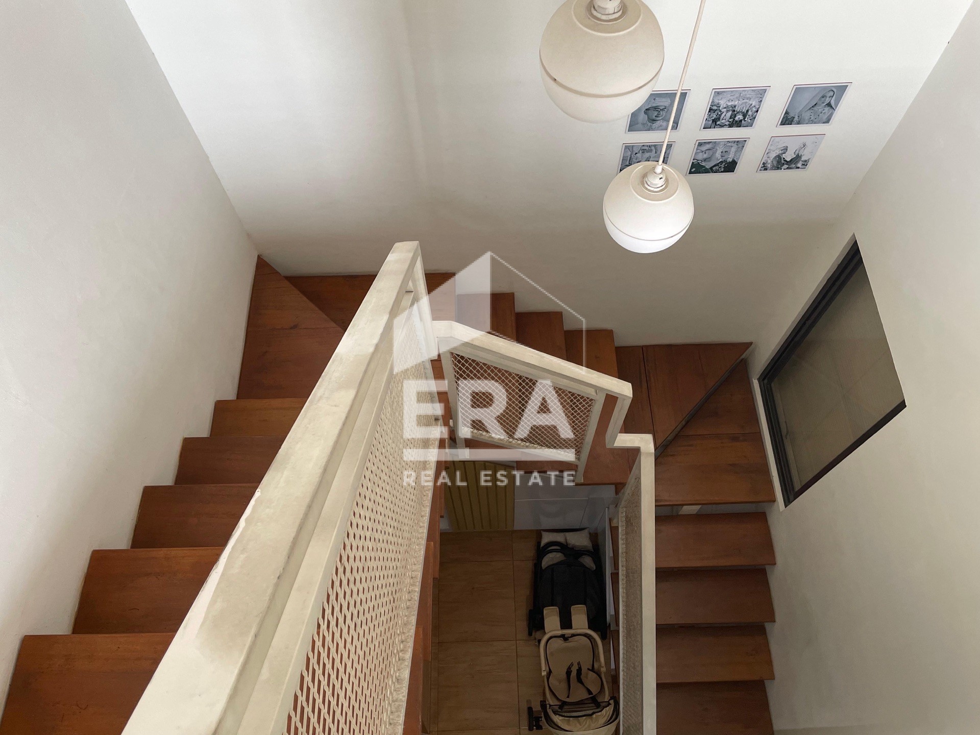 interior 6