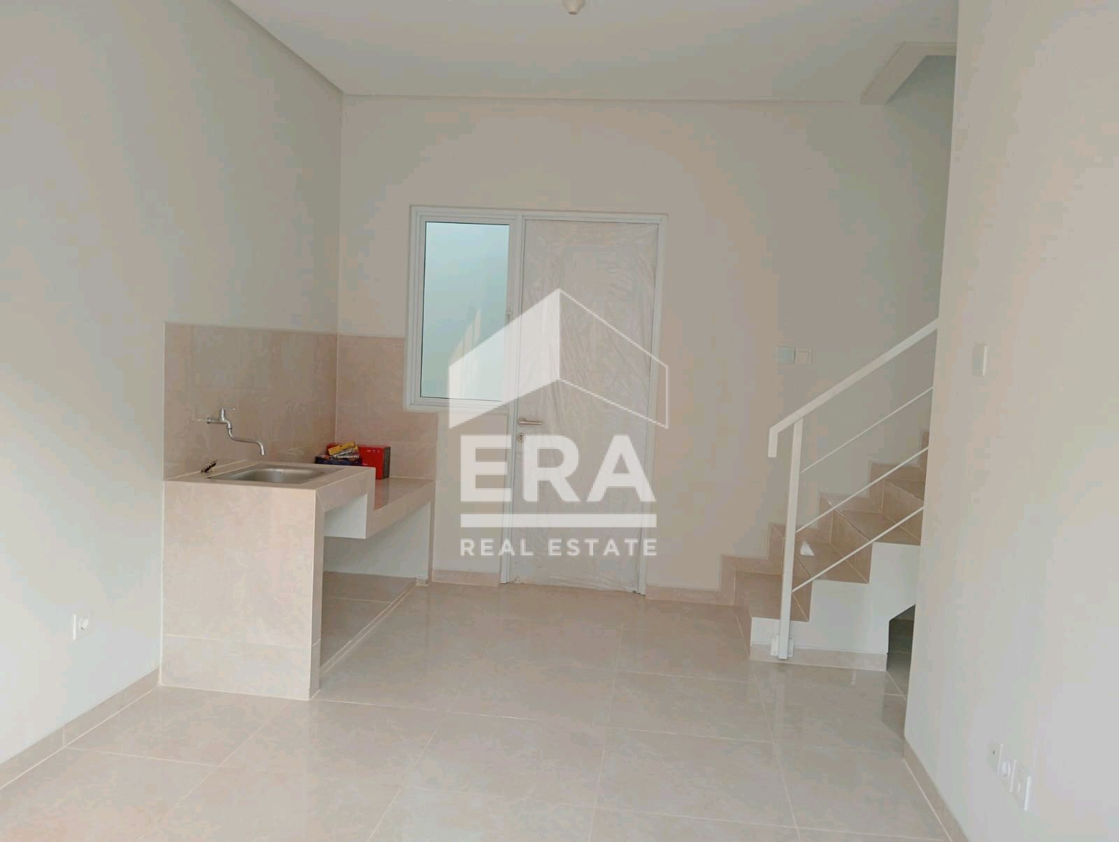 interior 8