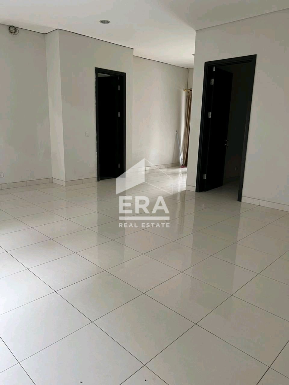 interior 8