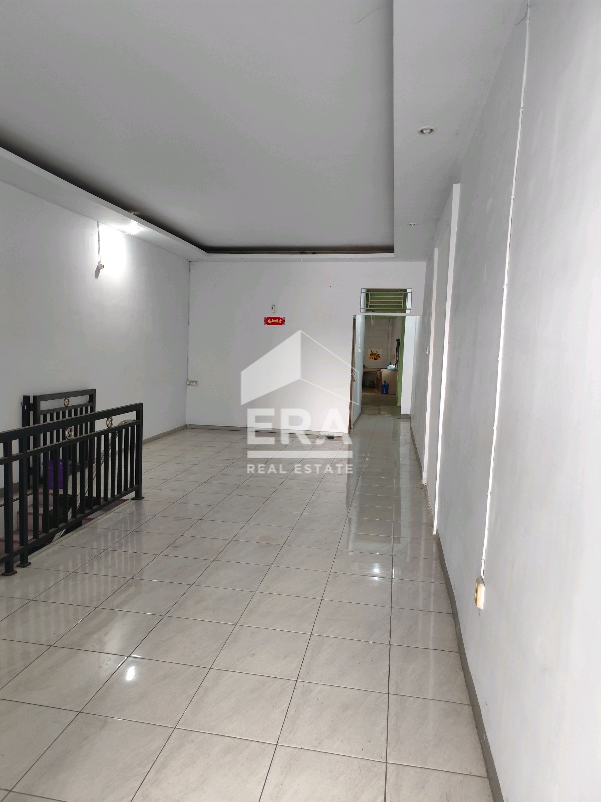 interior 6