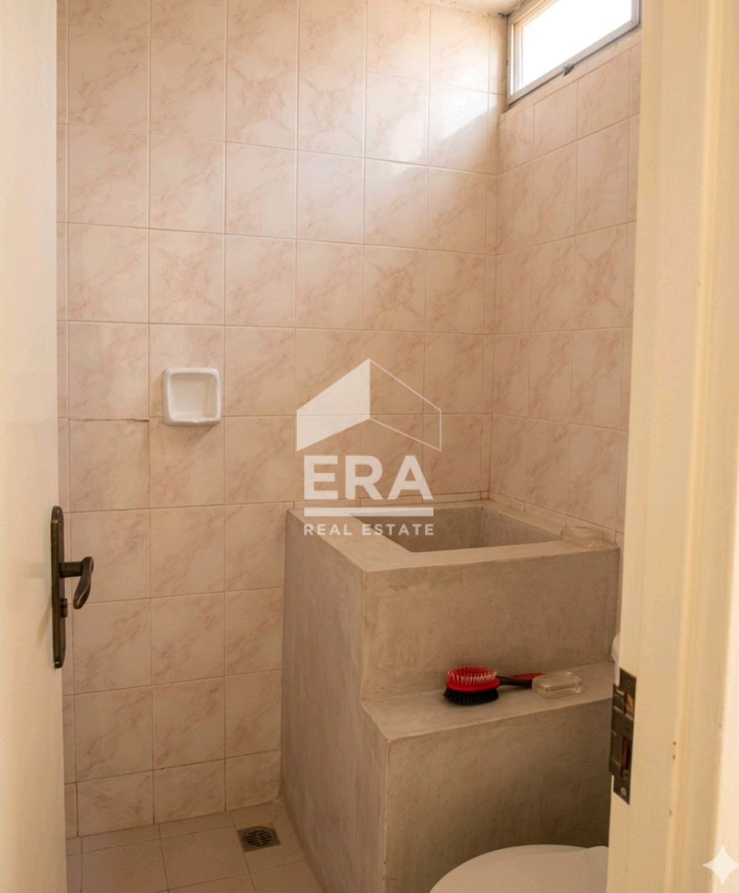interior 8