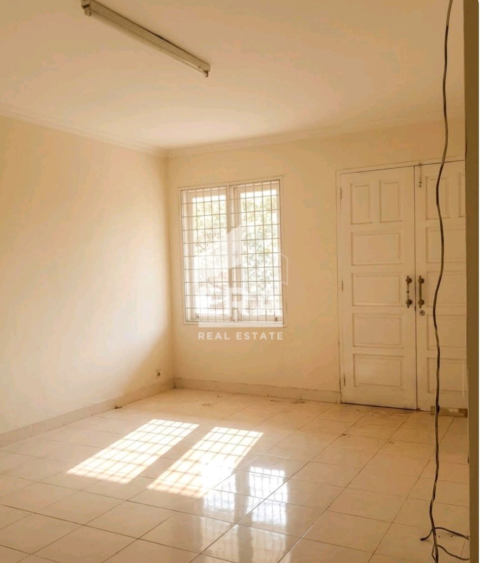 interior 2