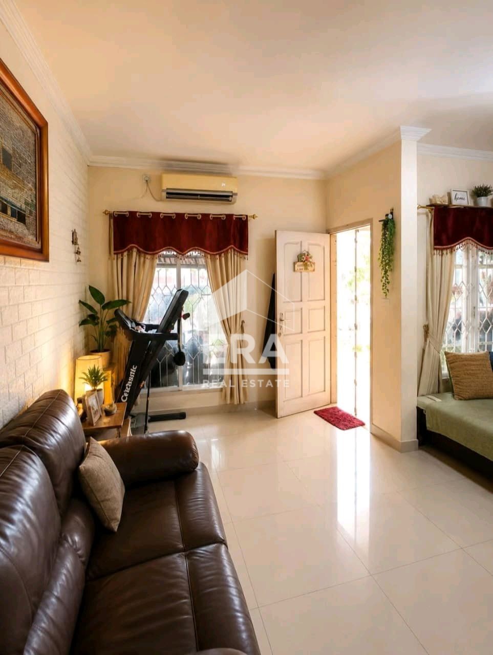 interior 9