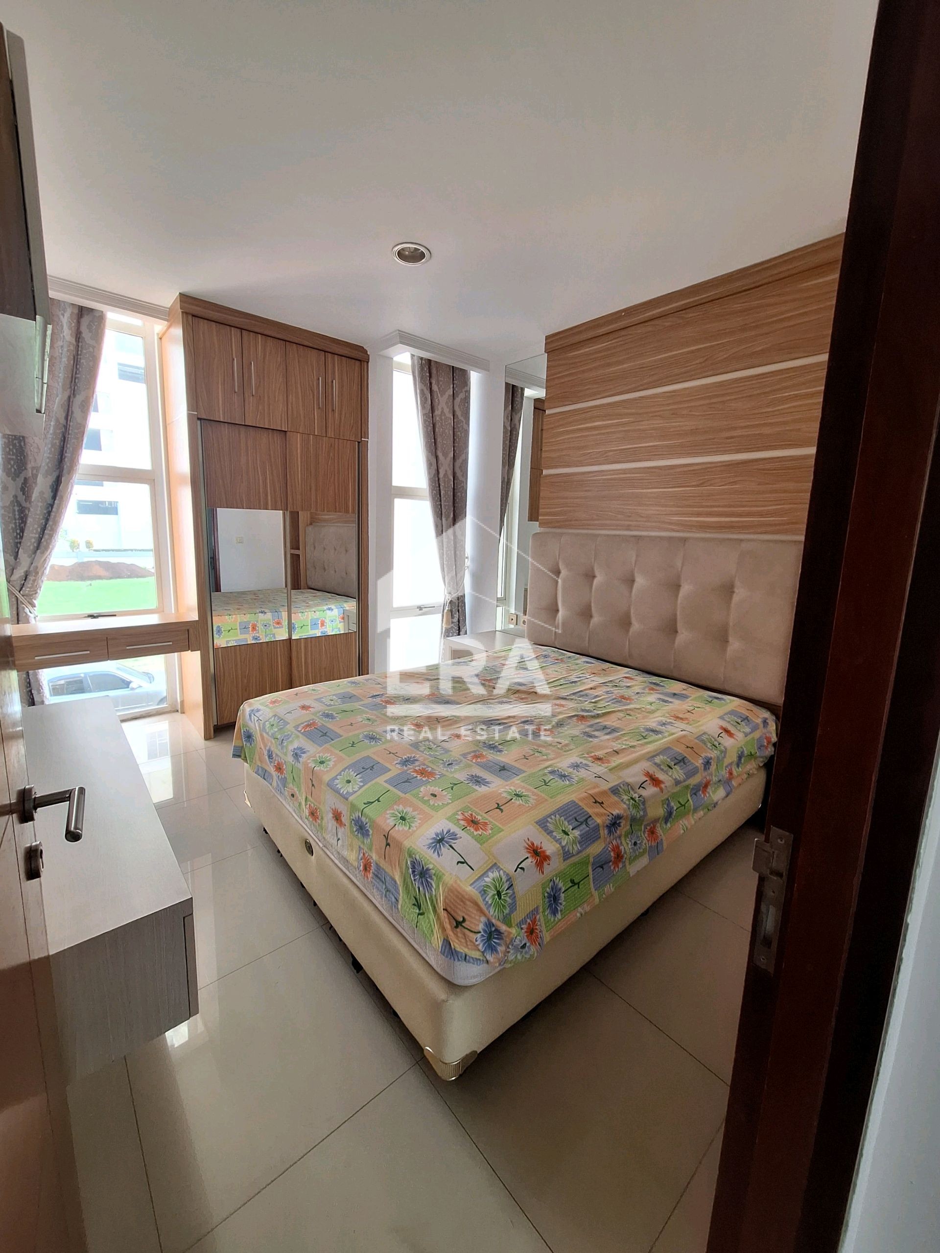 interior 8