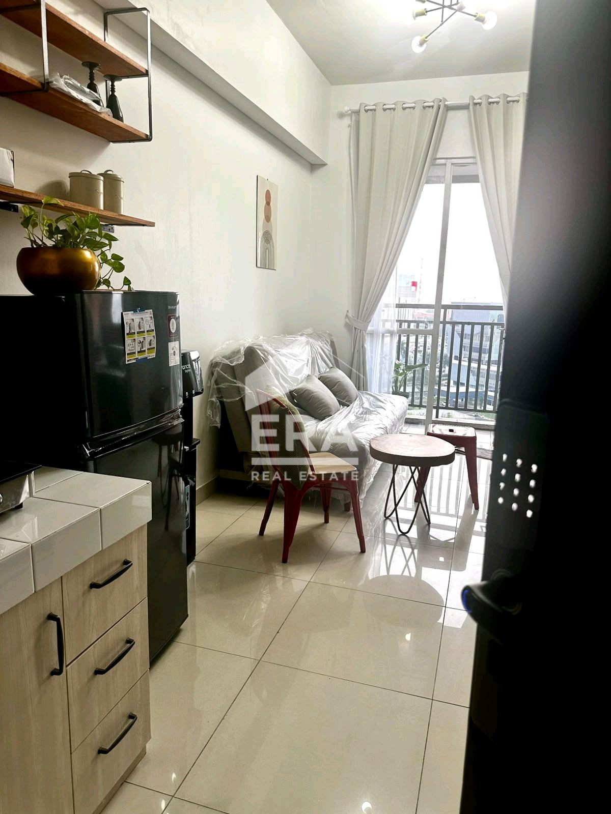 interior 10
