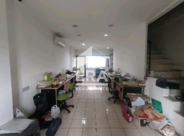 interior 6