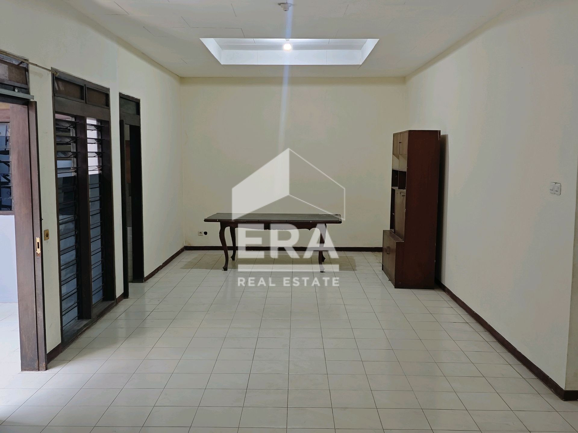 interior 10