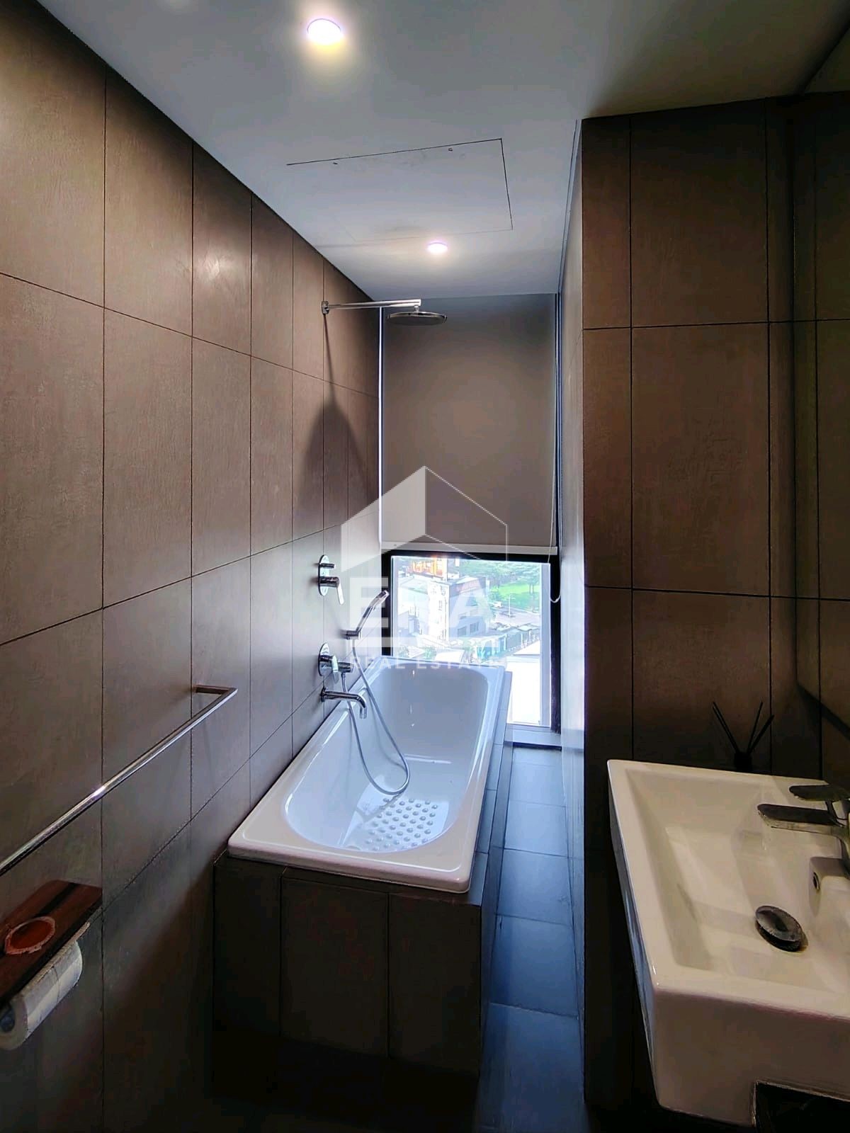 interior 6