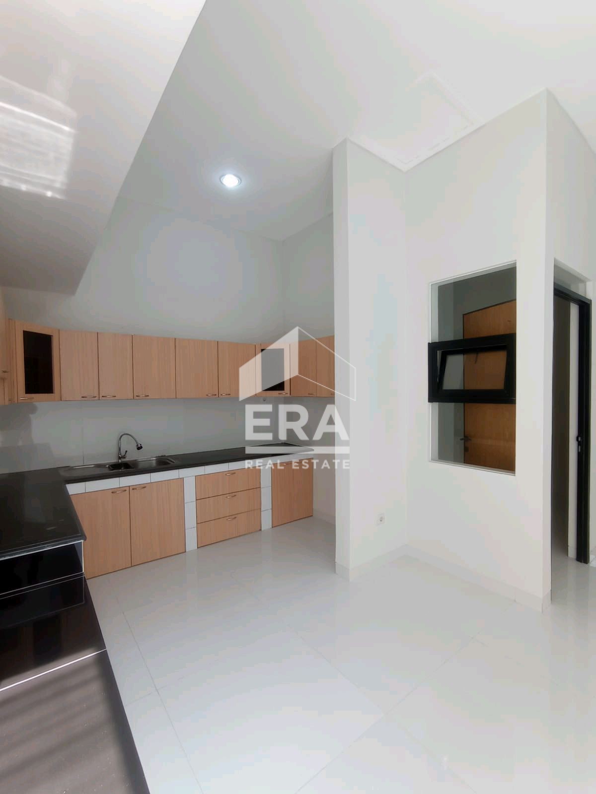 interior 8