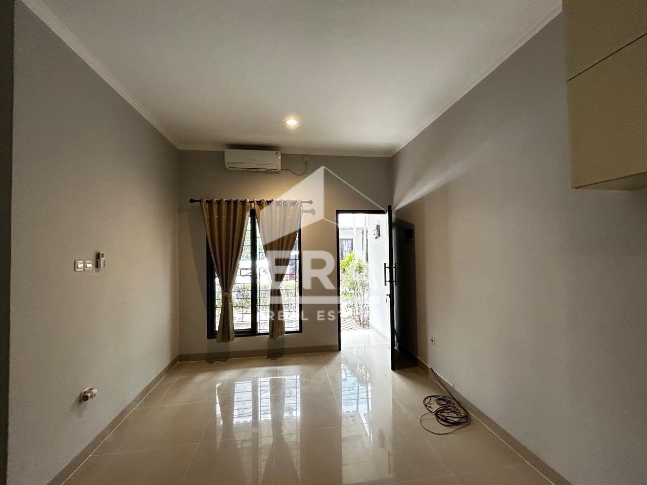 interior 9