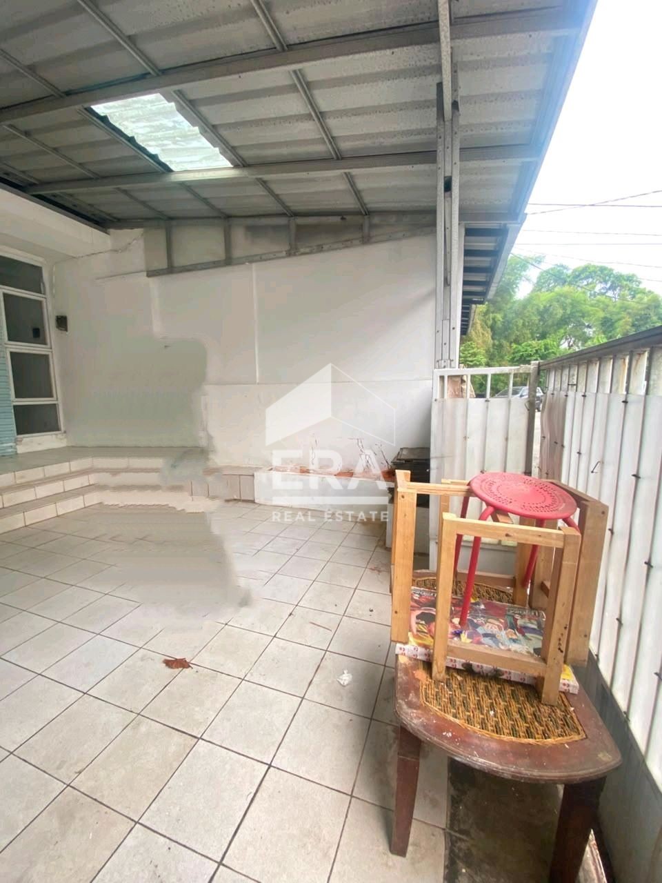 interior 8