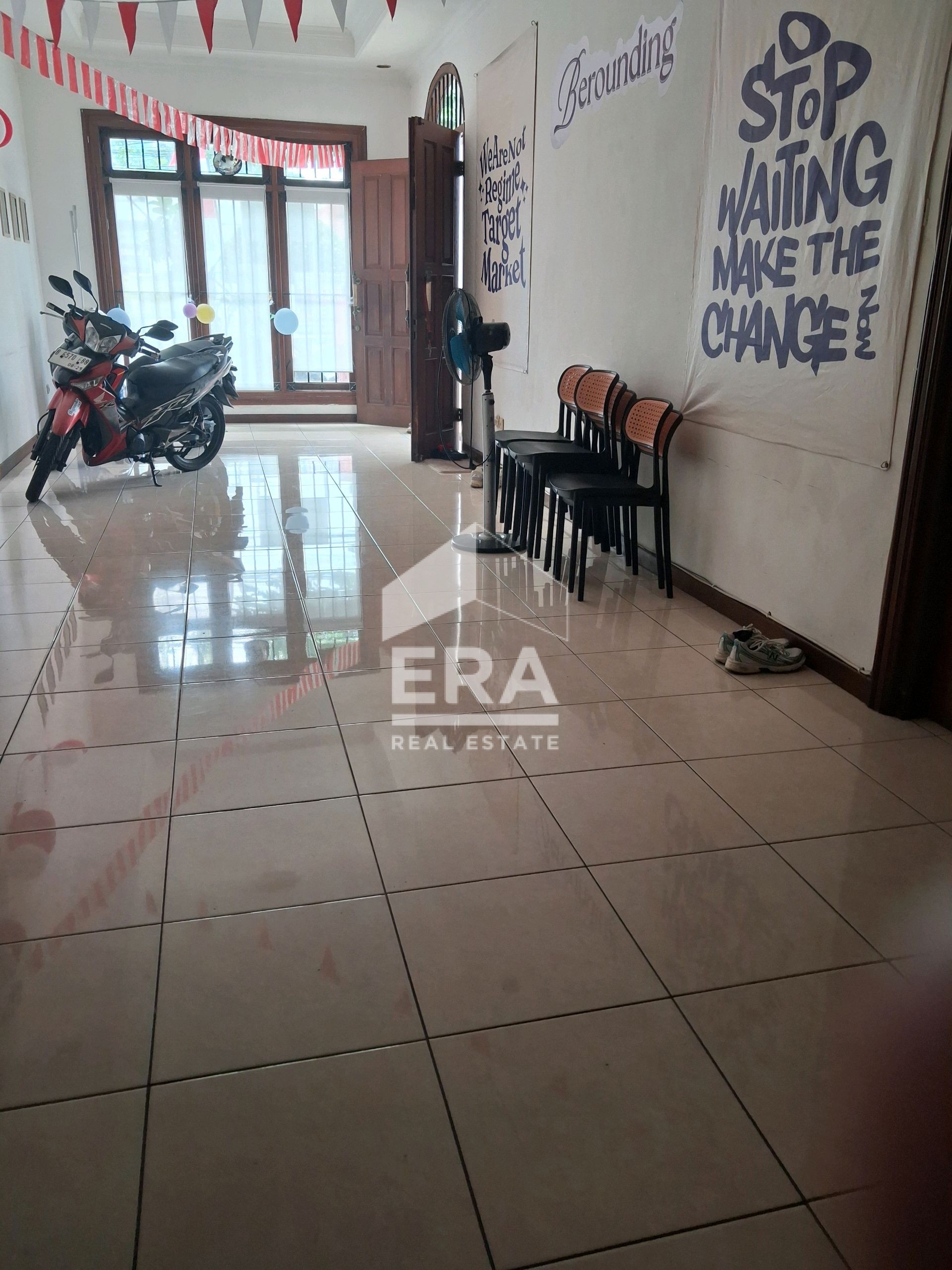 interior 6