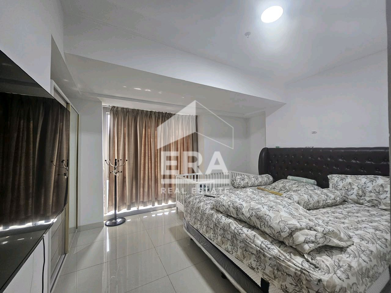 interior 8