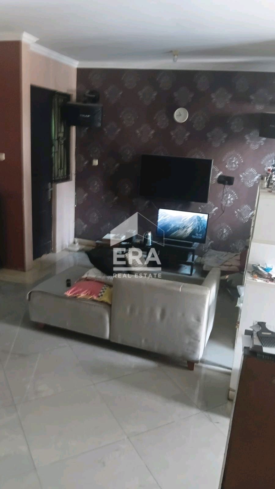 interior 4